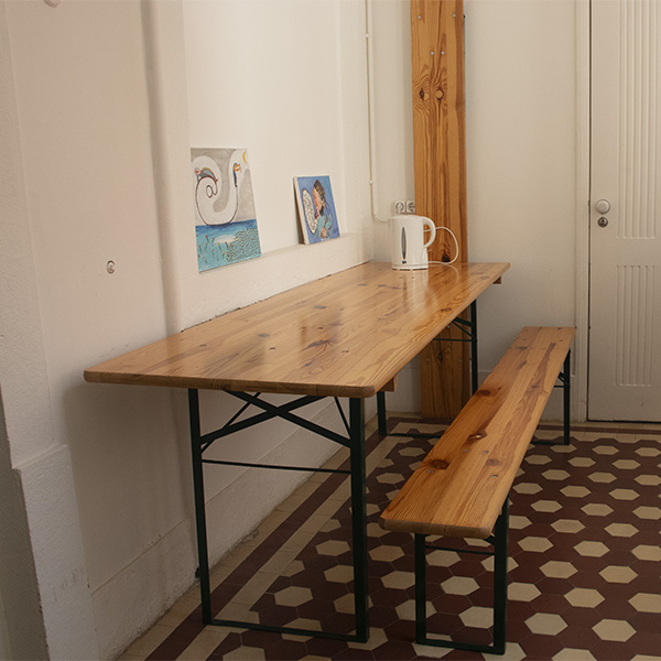 Mesa da copa e cozinha no CPMP em Lisboa.
